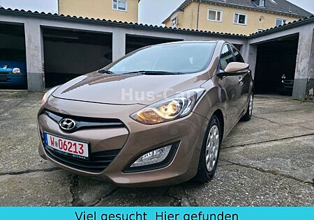Hyundai i30 *1.Hand*Tüv*Insp*Kamera*PDC*Navi*Tel*8fach*
