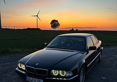 BMW 728i E38 1996/ 7000€ Vb bis zum 12.07.25