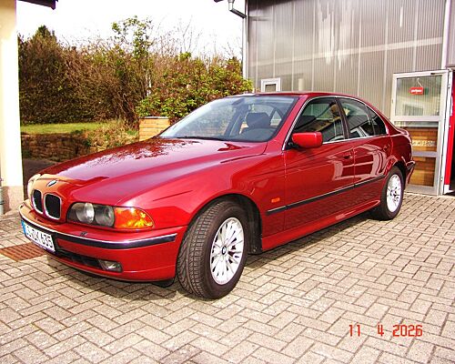 BMW 528i