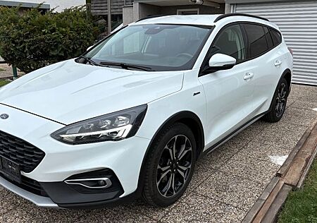 Ford Focus Active*AHK*SIZH*TEMP*NAVI*