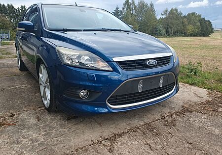 Ford Focus 2,0 Titanium