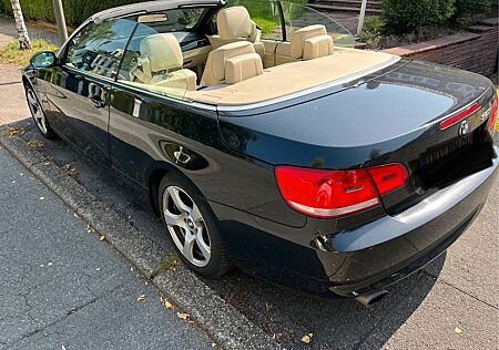 BMW 320i Cabrio E93