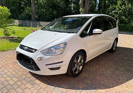 Ford S-Max 1,6 EcoBoost Titanium Titanium