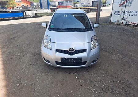 Toyota Yaris 1,33-l-Dual-VVT-i Executive