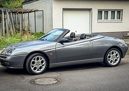Alfa Romeo Spider 2.0 Twin Spark TOP Zustand