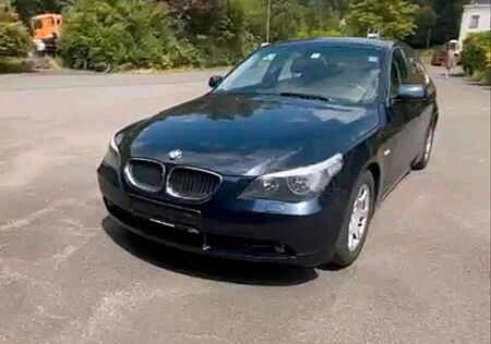 BMW 520i -