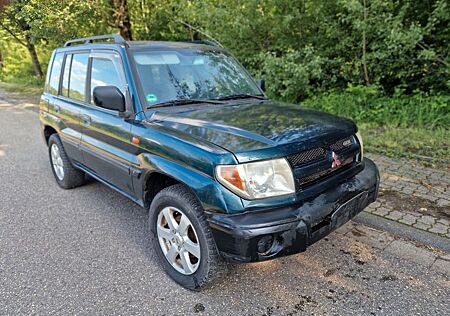 Mitsubishi Pajero Pinin 2,0 4X4.