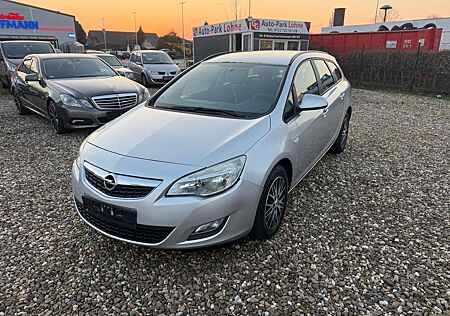 Opel Astra J Sports Tourer Selection TÜV Neu
