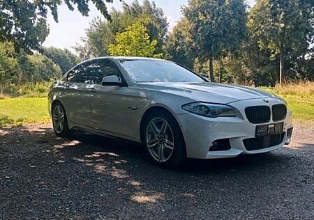 BMW 550i V8 Biturbo M Performance
