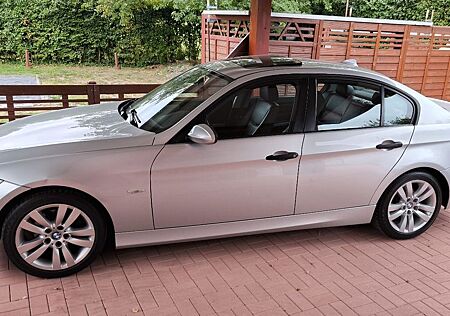 BMW 320i -Bj. 2005- 114500 km- siehe Fotos