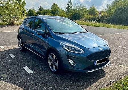 Ford Fiesta 1,0 EcoBoost 92kW Active in chroma-blau