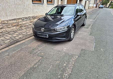 VW Passat Variant Volkswagen 2.0 TDI SCR Business Variant ...