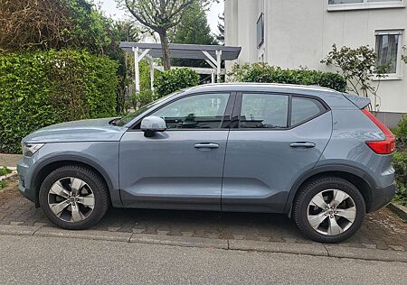 Volvo XC 40 XC40 T4 Momentum Pro Geartronic von Privat