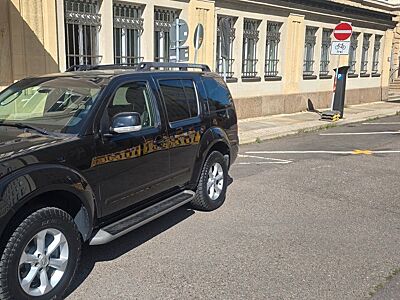 Nissan Pathfinder 2.5 dCi DPF SE 4WD Automatik SE