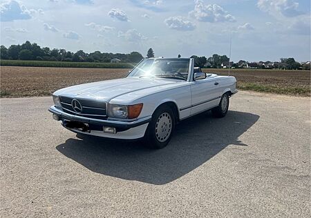 Mercedes-Benz SL 560