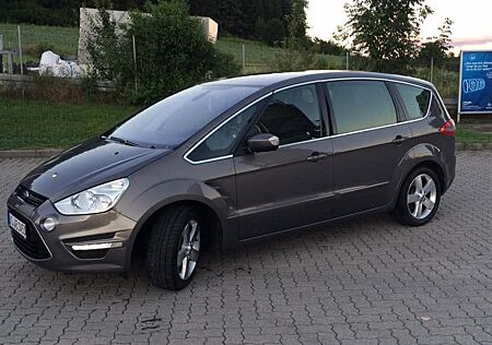 Ford S-Max 2,0 TDCi 103kW DPF Titanium Titanium