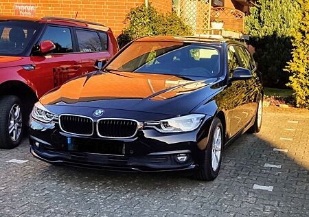 BMW 320d Touring Advantage HiFi / Panorama