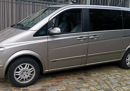 Mercedes-Benz Viano AUTOMATIK 7 Sitze TÜV NEU AHK STANDHZ Shz