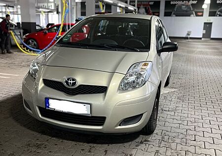 Toyota Yaris 1.0 VVT-i Tüv Neu