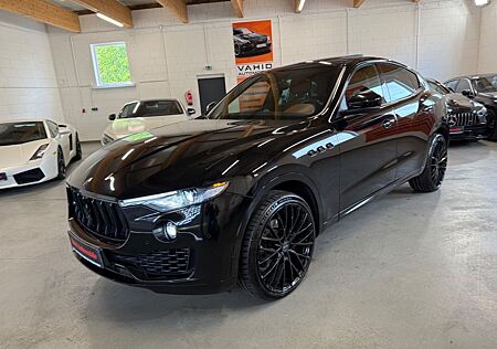 Maserati Levante /Panorama/Kamera/Luft/KeyGO/Sport-Abgas/