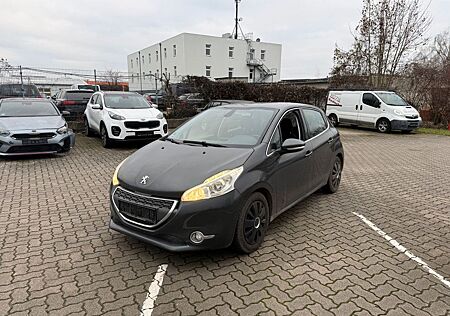 Peugeot 208 Allure/SHZ/8.Fach bereift/Tempomat/