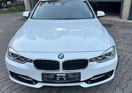 BMW 330d xDrive Touring Sport Line Automatic Spo...
