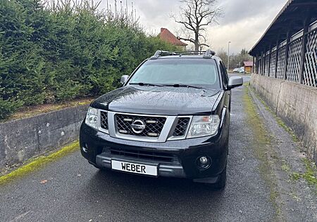 Nissan Navara Pickup Double Cab PLATINUM EVO 4X4