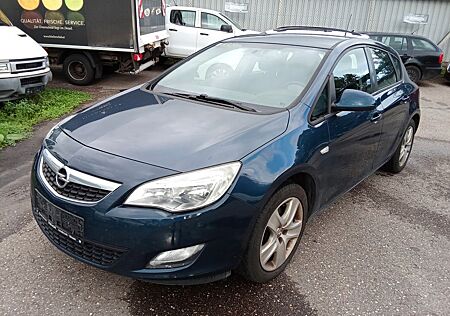 Opel Astra J Lim. 5-trg. Design Edition