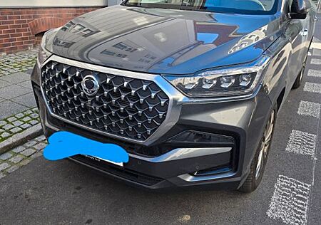 SsangYong Rexton 2.2 Diesel e-XDi 220 Sapphire 4WD AT ...