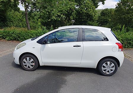 Toyota Yaris 1,0-l-VVT-i -