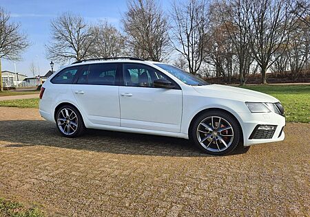 Skoda Octavia 2.0 TDI DSG RS Combi RS