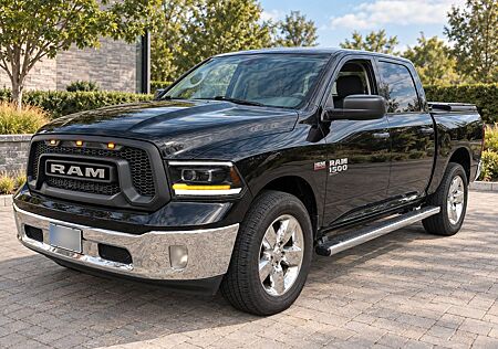 Dodge RAM 1500 5.7 V8 4x4 CREW CAB+LED+LPG+LEDER+NAVI