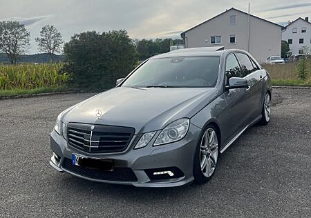 Mercedes-Benz E 350 E 350CDI AMG Paket lück.Scheckheft frischen Tüv!