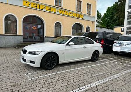 BMW 320d Coupé - M-Paket Panno Dach , 335 optik