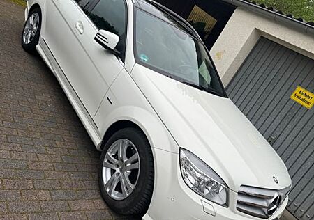 Mercedes-Benz C 200 CGI T BlueE.AMG Line