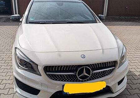 Mercedes-Benz CLA 200 Coupe AMG LiNE PAN