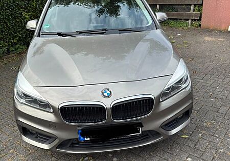 BMW 218i Active Tourer Automatik TÜV/AU neu