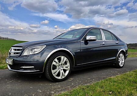 Mercedes-Benz C 200 CGI BlueEFFICIENCY -