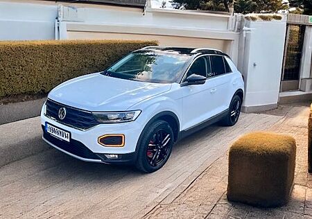 VW T-Roc Volkswagen 2.0 TSI DSG 4MOTION Sport LED 1 Hand