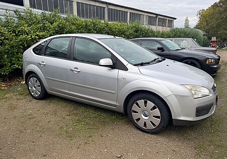 Ford Focus 1,6 Style Autom. Style