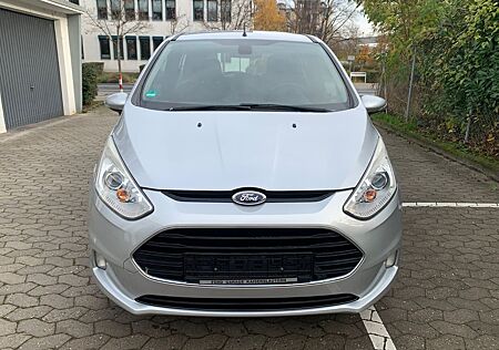 Ford B-Max Titanium