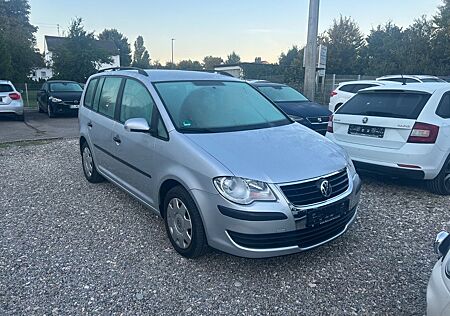 VW Touran Volkswagen Conceptline