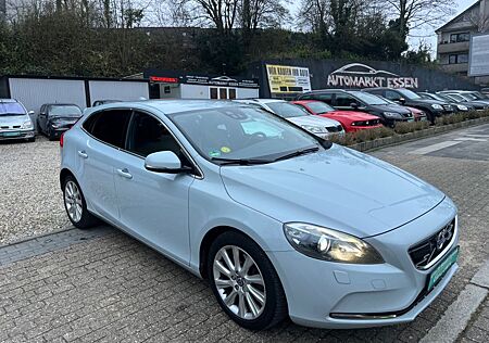 Volvo V40 Momentum*TÜV NEU*KAMERA*GARAGENAUTO*2 HAND*