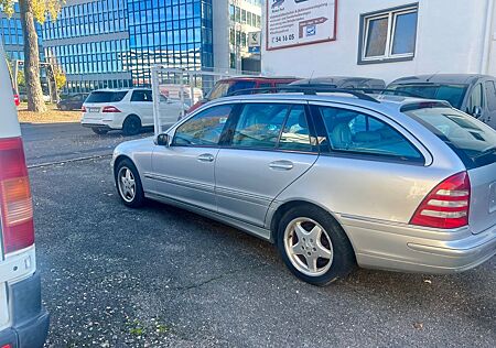 Mercedes-Benz C 270 CDI Avantgard Navi Tempomat PDC Sitz.heizu