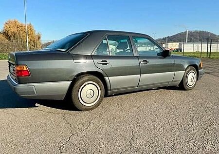 Mercedes-Benz E 200 seit 1996 in einer Hand
