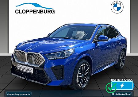 BMW iX2 xDrive30 Head-Up+AHK+Navi+ACC UPE: 74.030€
