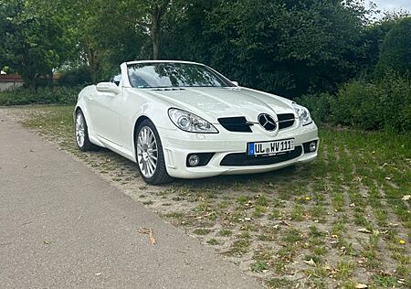 Mercedes-Benz SLK 55 AMG Driver Package