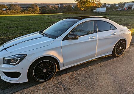 Mercedes-Benz CLA 200 Edition 1 AMG-Line, ACC, Standheizung