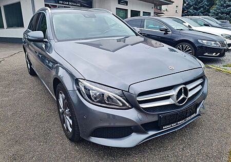 Mercedes-Benz C 220 *4Matic*Navi*Kamera*BURMESTER
