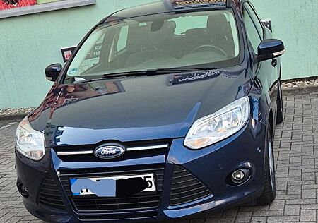 Ford Focus Turnier 1,0 EcoBoost TÜV+SERVICE NEU